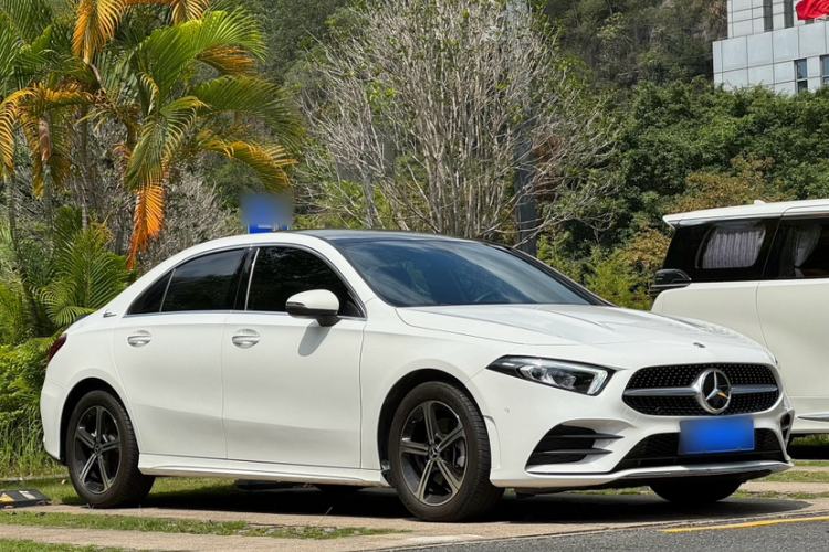 Used Mercedes-Benz A-Class 2022 Revised Version A 200 L Sport Sedan Fashionable Style Exterior 6