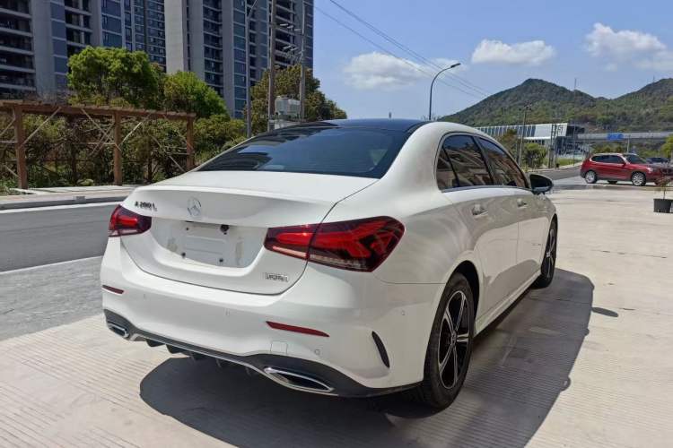 Used Mercedes-Benz A-Class 2022 Second Facelift A 200 L Sport Sedan Fashion Version Exterior 6