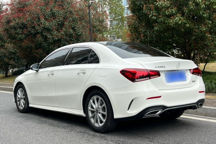 Used Mercedes-Benz A-Class 2022 Restyled A 200 L Sport Sedan Fashion Version Exterior 6
