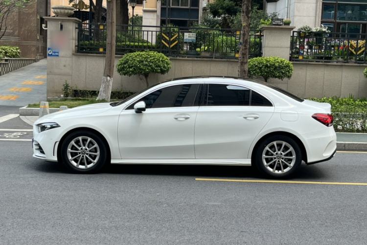Used Mercedes-Benz A-Class 2022 Restyled A 200 L Sport Sedan Fashion Version Exterior 7