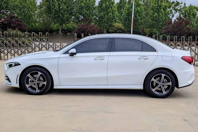 Used Mercedes-Benz A-Class 2022 Restyled A 200 L Sport Sedan Fashion Version Exterior 7