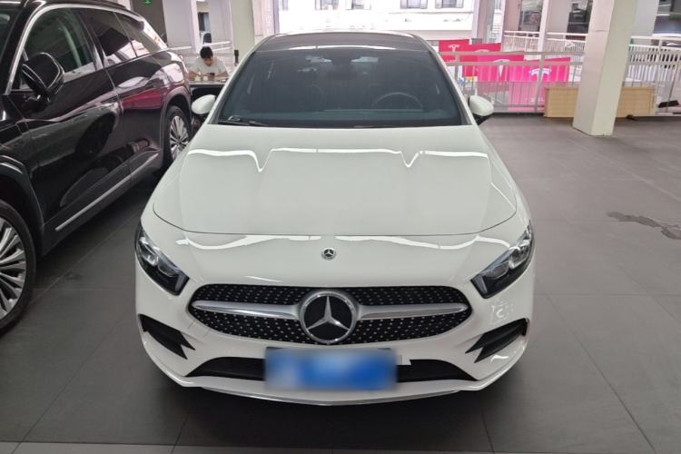 Used Mercedes-Benz A-Class 2022 Revised Version A 200 L Sport Sedan Fashionable Style Front