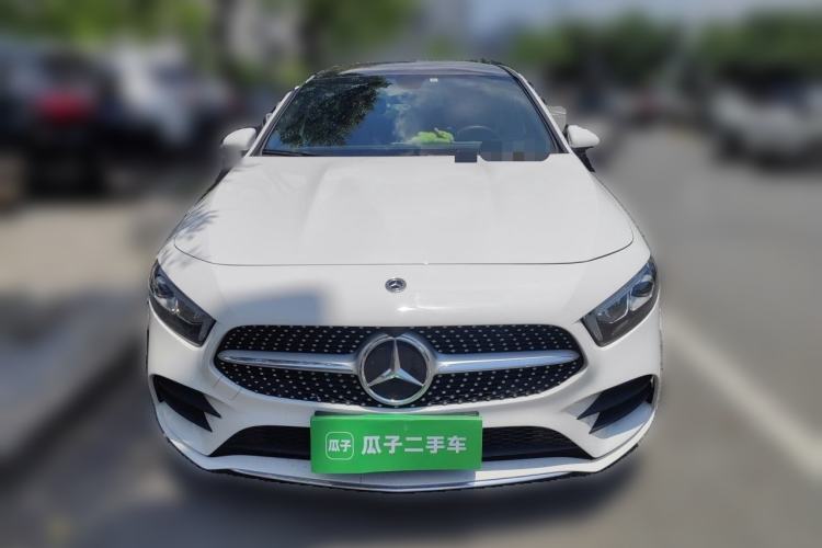 Used Mercedes-Benz A-Class 2022 Revised Version A 200 L Sport Sedan Fashionable Style Front