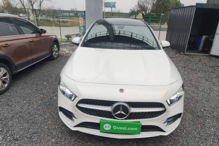 Used Mercedes-Benz A-Class 2022 Revised Version A 200 L Sport Sedan Fashionable Style Front