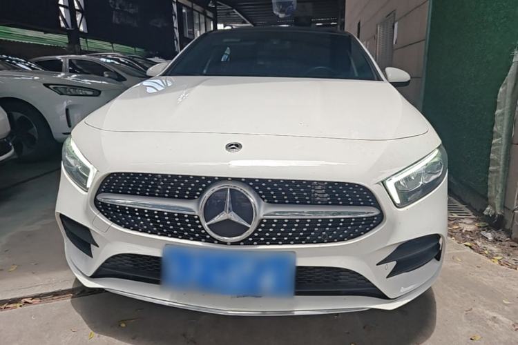 Used Mercedes-Benz A-Class 2022 Revised Version A 200 L Sport Sedan Fashionable Style Front