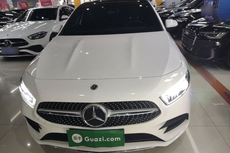 Used Mercedes-Benz A-Class 2022 Revised Version A 200 L Sport Sedan Fashionable Style Front