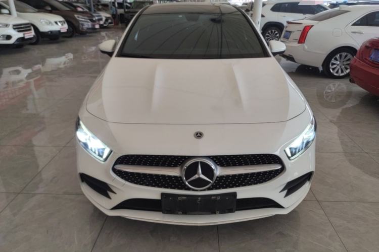 Used Mercedes-Benz A-Class 2022 Revised Version A 200 L Sport Sedan Fashionable Style Front
