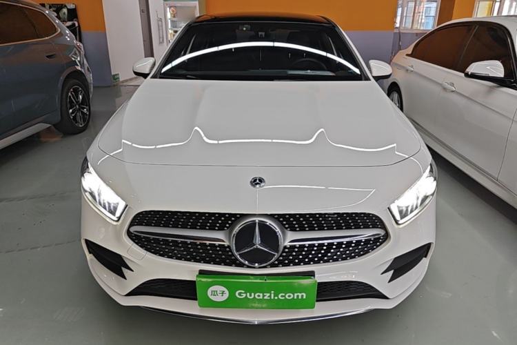 Used Mercedes-Benz A-Class 2022 Revised Version A 200 L Sport Sedan Fashionable Style Front