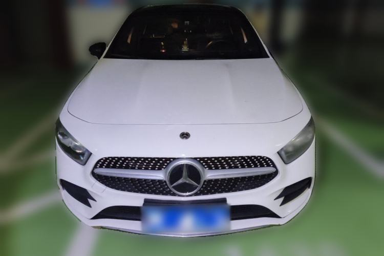 Used Mercedes-Benz A-Class 2022 Revised Version A 200 L Sport Sedan Fashionable Style Front