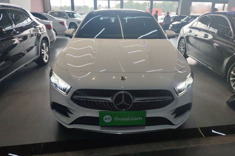 Used Mercedes-Benz A-Class 2022 Revised Version A 200 L Sport Sedan Fashionable Style Front