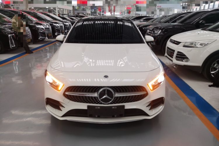 Used Mercedes-Benz A-Class 2022 Revised Version A 200 L Sport Sedan Fashionable Style Front