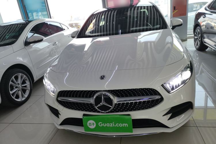 Used Mercedes-Benz A-Class 2022 Revised Version A 200 L Sport Sedan Fashionable Style Front