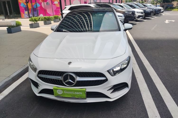 Used Mercedes-Benz A-Class 2022 Revised Version A 200 L Sport Sedan Fashionable Style Front