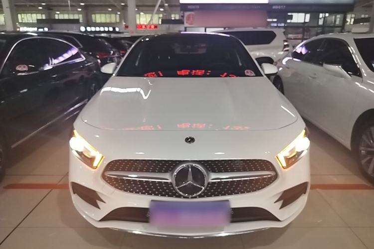 Used Mercedes-Benz A-Class 2022 Revised Version A 200 L Sport Sedan Fashionable Style Front