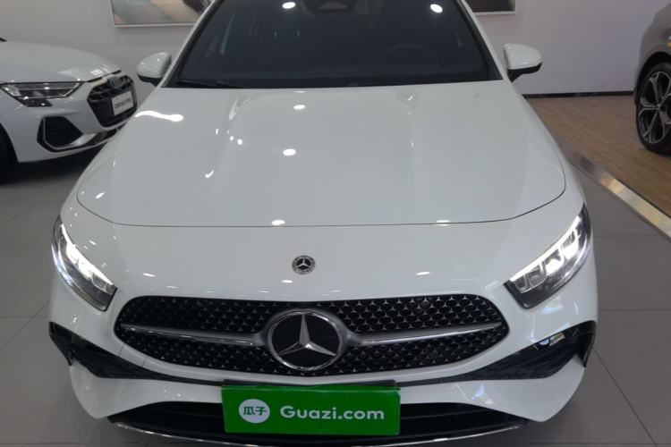Used Mercedes-Benz A-Class 2022 Revised Version A 200 L Sport Sedan Fashionable Style Front