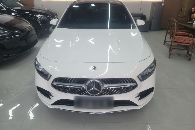 Used Mercedes-Benz A-Class 2022 Revised Version A 200 L Sport Sedan Fashionable Style Front