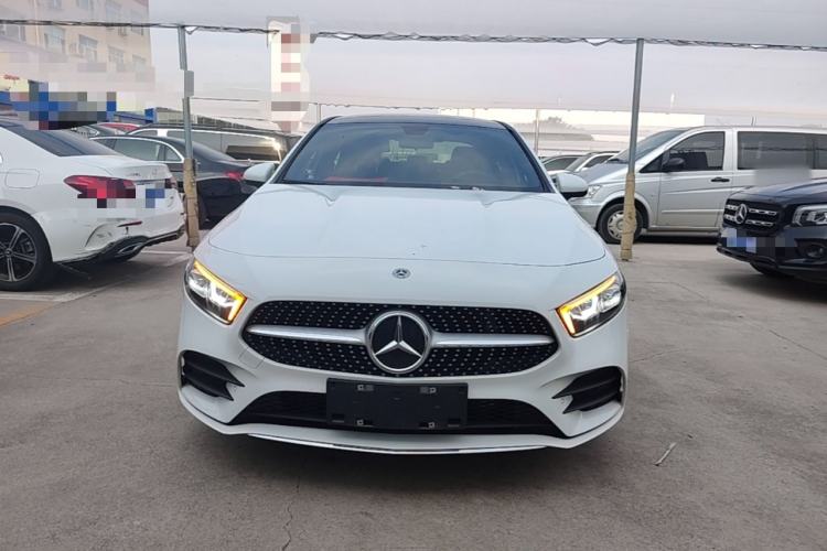 Used Mercedes-Benz A-Class 2022 Revised Version A 200 L Sport Sedan Fashionable Style Front