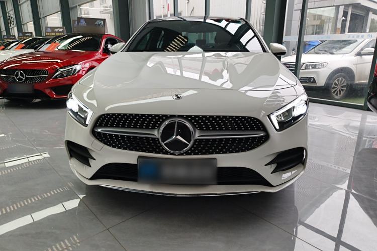 Used Mercedes-Benz A-Class 2022 Revised Version A 200 L Sport Sedan Fashionable Style Front