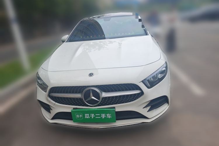 Used Mercedes-Benz A-Class 2022 Revised Version A 200 L Sport Sedan Fashionable Style Front