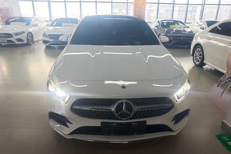 Used Mercedes-Benz A-Class 2022 Revised Version A 200 L Sport Sedan Fashionable Style Front