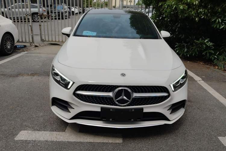 Used Mercedes-Benz A-Class 2022 Second Facelift A 200 L Sport Sedan Fashion Version Front