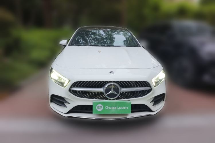 Used Mercedes-Benz A-Class 2022 Revised Version A 200 L Sport Sedan Fashionable Style Front