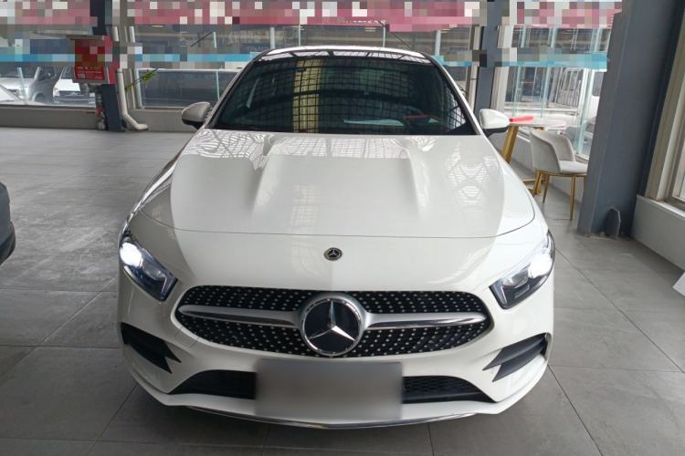 Used Mercedes-Benz A-Class 2022 Revised Version A 200 L Sport Sedan Fashionable Style Front