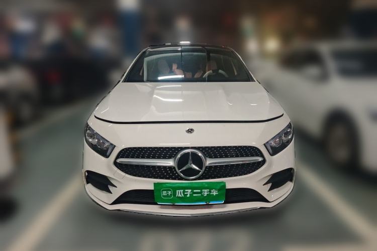 Used Mercedes-Benz A-Class 2022 Revised Version A 200 L Sport Sedan Fashionable Style Front