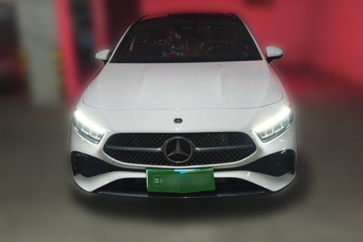 Used Mercedes-Benz A-Class 2022 Revised Version A 200 L Sport Sedan Fashionable Style Front