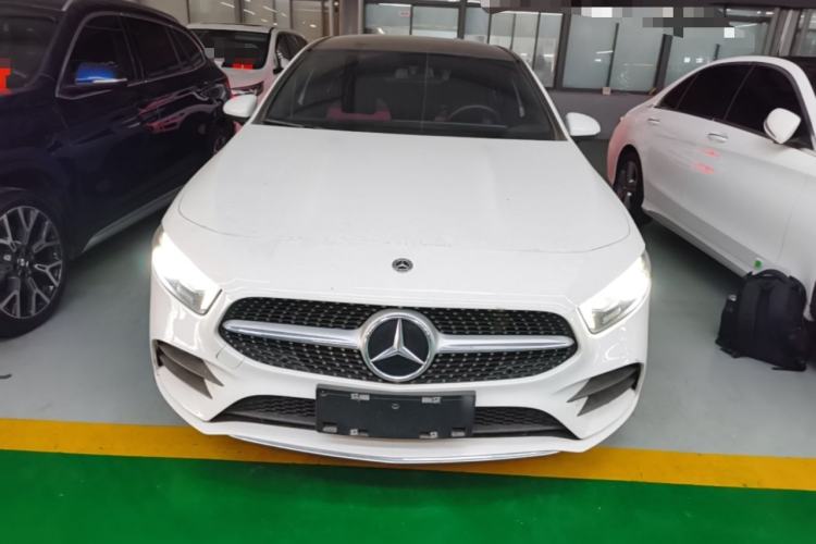 Used Mercedes-Benz A-Class 2022 Revised Version A 200 L Sport Sedan Fashionable Style Front
