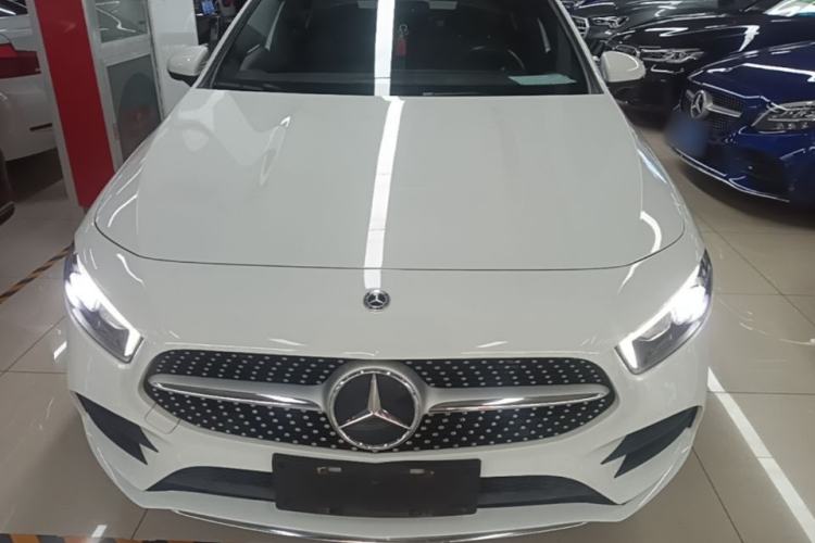 Used Mercedes-Benz A-Class 2022 Second Facelift A 200 L Sport Sedan Fashion Version Front