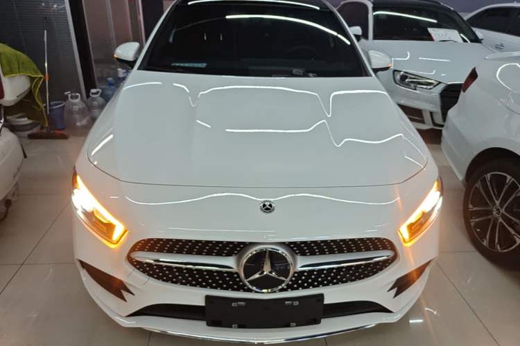 Used Mercedes-Benz A-Class 2022 Revised Version A 200 L Sport Sedan Fashionable Style Front
