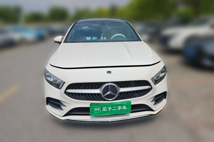 Used Mercedes-Benz A-Class 2022 Revised Version A 200 L Sport Sedan Fashionable Style Front