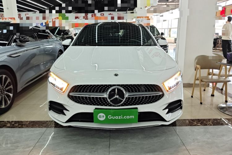 Used Mercedes-Benz A-Class 2022 Revised Version A 200 L Sport Sedan Fashionable Style Front