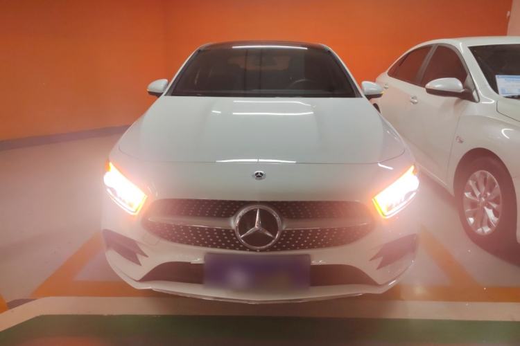 Used Mercedes-Benz A-Class 2022 Revised Version A 200 L Sport Sedan Fashionable Style Front