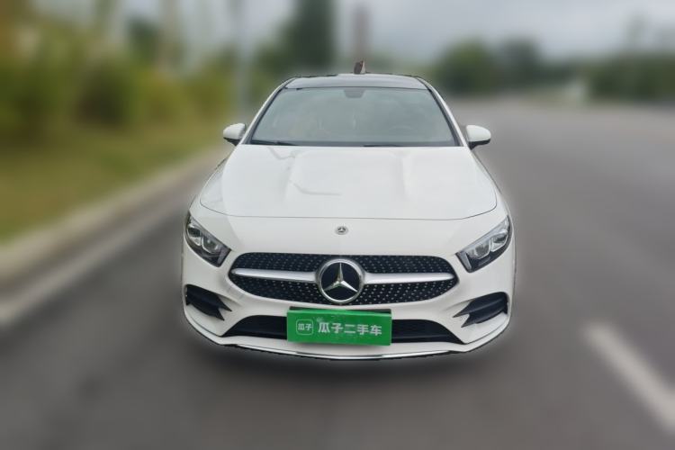 Used Mercedes-Benz A-Class 2022 Revised Version A 200 L Sport Sedan Fashionable Style Front