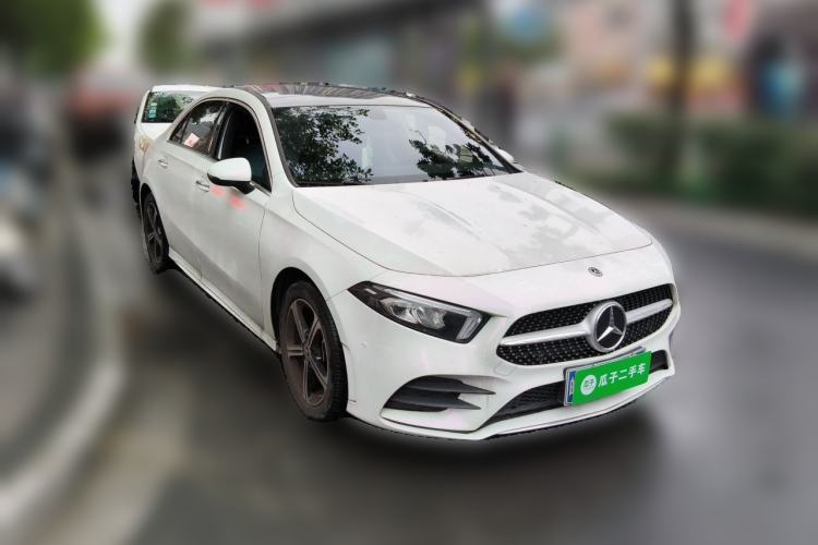 Used Mercedes-Benz A-Class 2022 Revised Version A 200 L Sport Sedan Fashionable Style Front Right 45 Deg