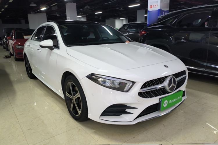 Used Mercedes-Benz A-Class 2022 Revised Version A 200 L Sport Sedan Fashionable Style Front Right 45 Deg
