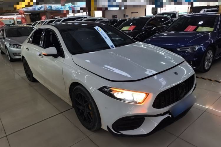 Used Mercedes-Benz A-Class 2022 Revised Version A 200 L Sport Sedan Fashionable Style Front Right 45 Deg