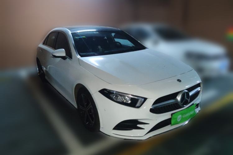 Used Mercedes-Benz A-Class 2022 Revised Version A 200 L Sport Sedan Fashionable Style Front Right 45 Deg