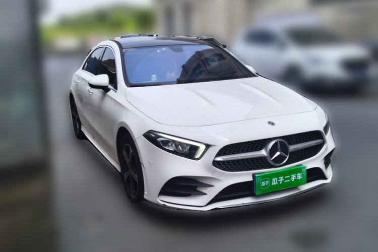 Used Mercedes-Benz A-Class 2022 Revised Version A 200 L Sport Sedan Fashionable Style Front Right 45 Deg