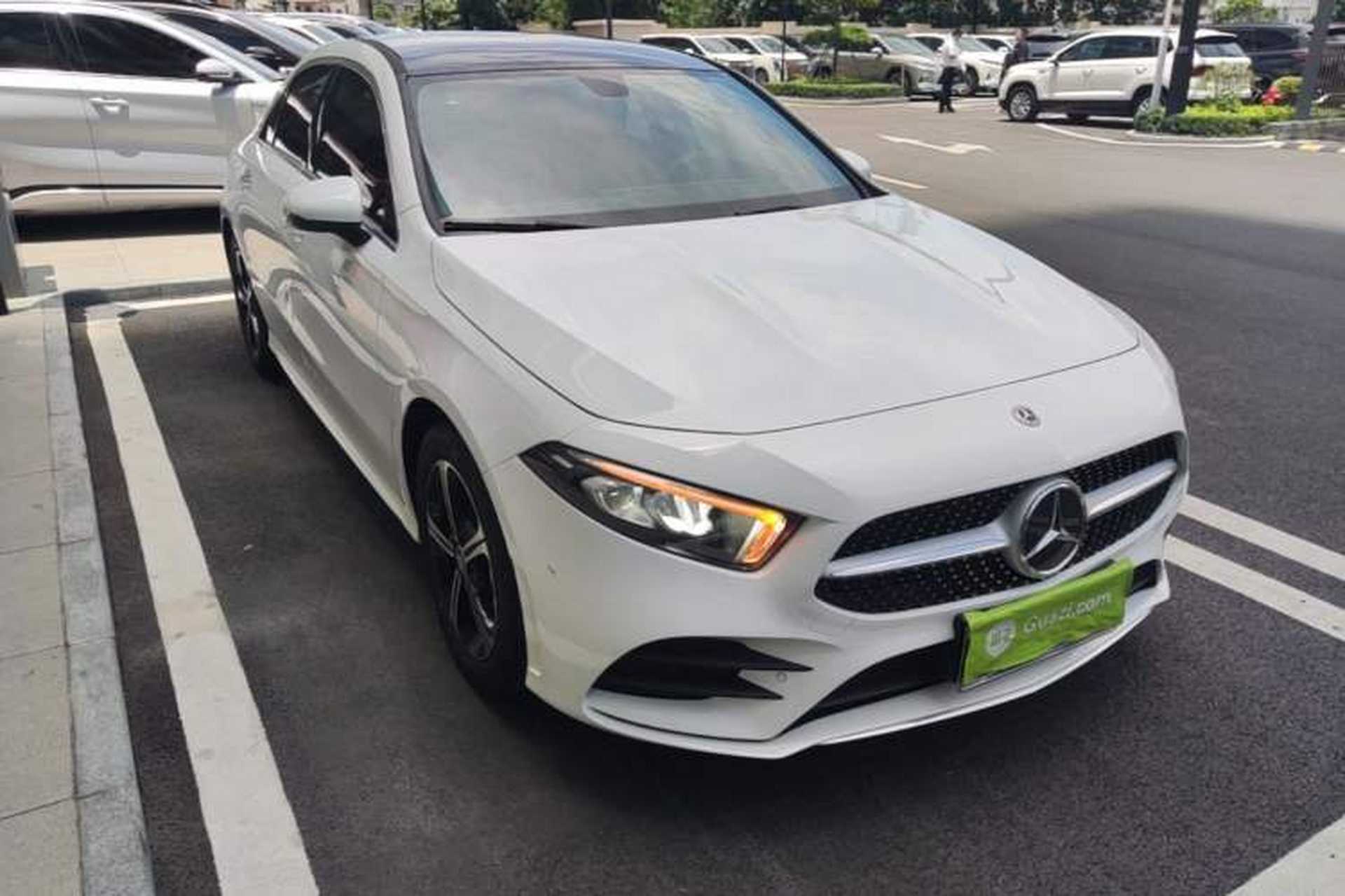 Used Mercedes-Benz A-Class 2022 Revised Version A 200 L Sport Sedan Fashionable Style Front Right 45 Deg