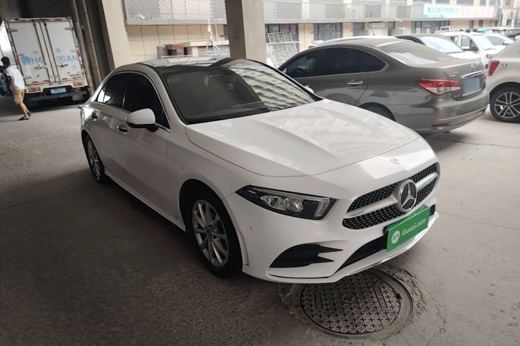 Used Mercedes-Benz A-Class 2022 Revised Version A 200 L Sport Sedan Fashionable Style Front Right 45 Deg