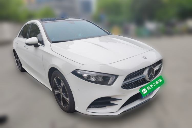 Used Mercedes-Benz A-Class 2022 Revised Version A 200 L Sport Sedan Fashionable Style Front Right 45 Deg
