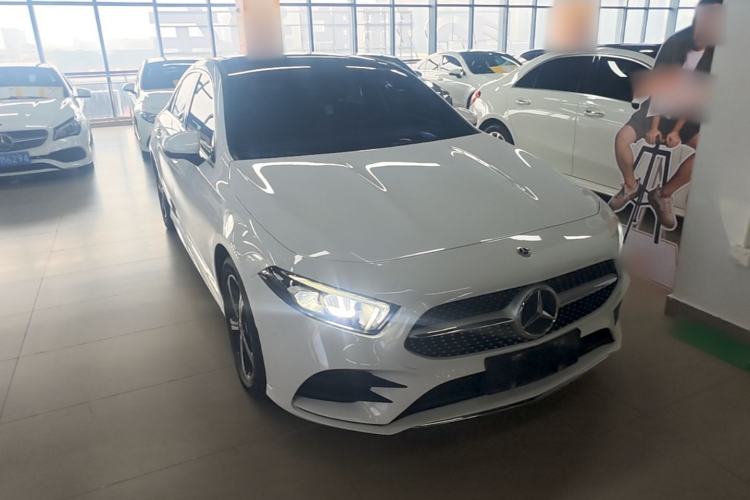 Used Mercedes-Benz A-Class 2022 Revised Version A 200 L Sport Sedan Fashionable Style Front Right 45 Deg