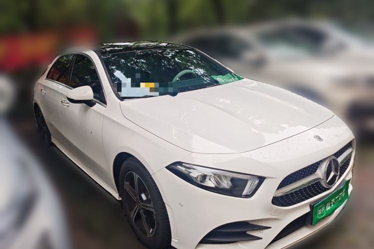 Used Mercedes-Benz A-Class 2022 Revised Version A 200 L Sport Sedan Fashionable Style Front Right 45 Deg