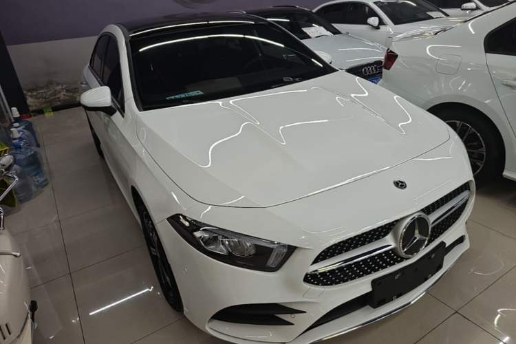 Used Mercedes-Benz A-Class 2022 Revised Version A 200 L Sport Sedan Fashionable Style Front Right 45 Deg