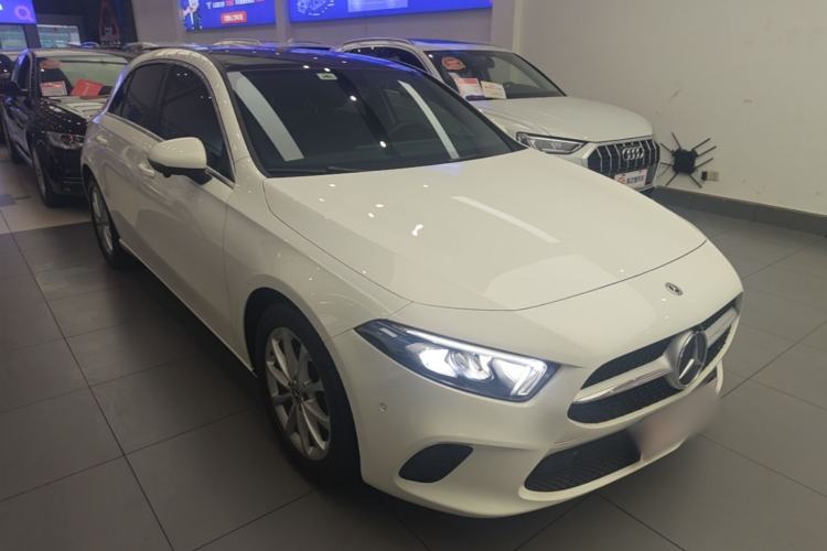 Used Mercedes-Benz A-Class 2022 Revised A 200 Fashion Version Front Right 45 Deg