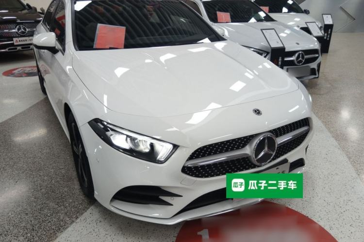 Used Mercedes-Benz A-Class 2022 Revised Version A 200 L Sport Sedan Fashionable Style Front Right 45 Deg