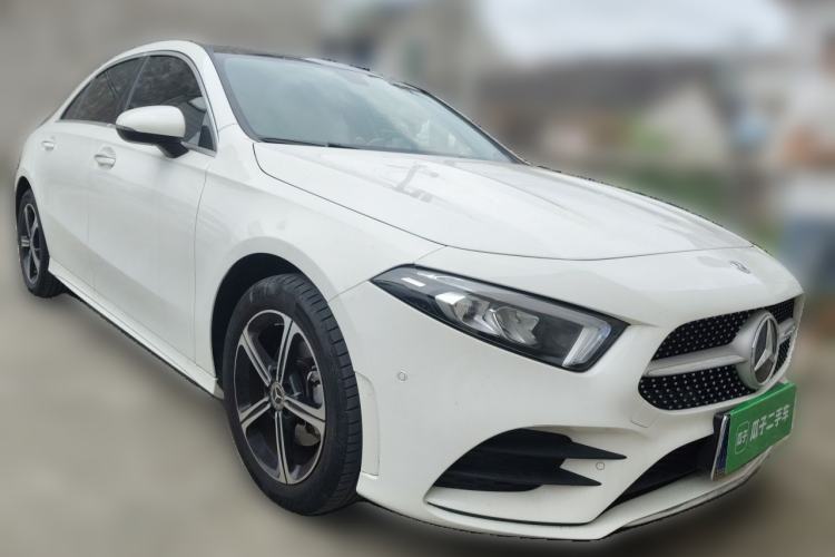 Used Mercedes-Benz A-Class 2022 Second Facelift A 200 L Sport Sedan Fashion Version Front Right 45 Deg